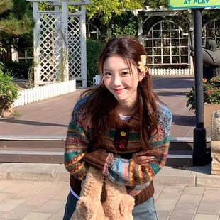 女秋冬季 深秋初冬美e拉德穿搭彩色条纹翻领毛衣开衫 慵懒风针织外