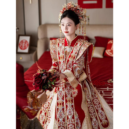 新娘红色婚纱复古嫁衣