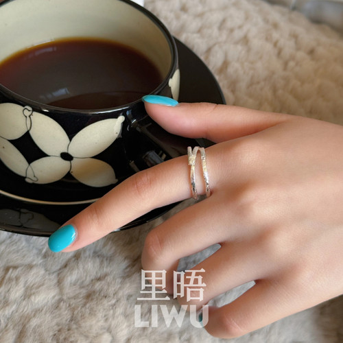 S925纯银线条缠绕开口戒指