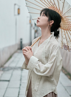 柒量一裁小个子春夏季杏色衬衫吊带半身裙三件套装女时尚穿搭0656