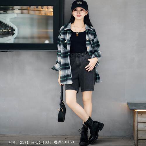 柒量一裁小个子夏款黑色显瘦直筒牛仔短裤女休闲百搭牛仔裤0769