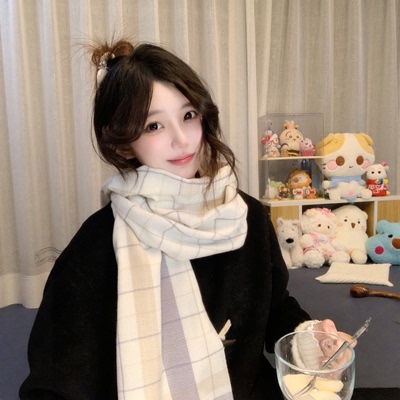 米白色围巾冬季女高级感格子