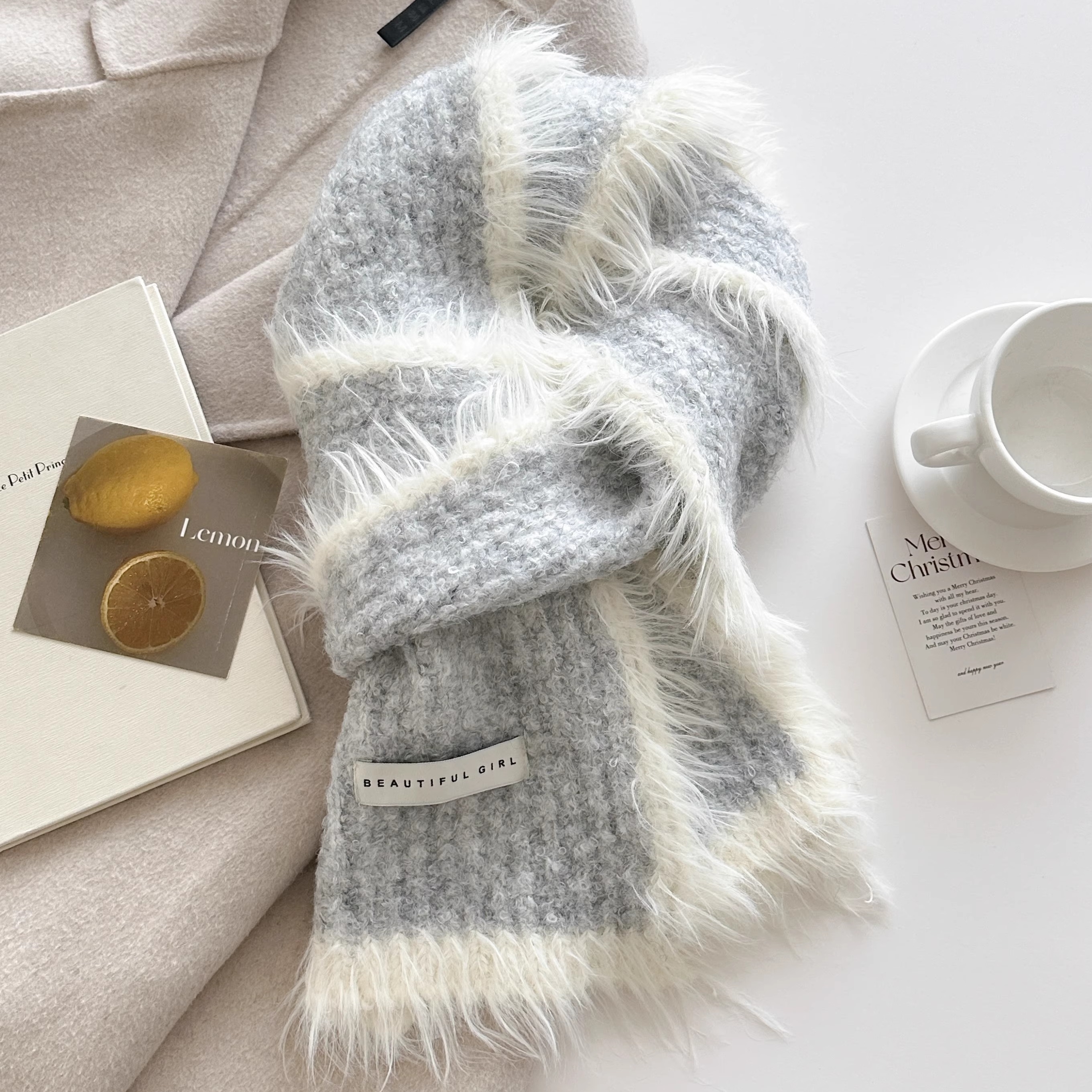 蓝色高级感含羊毛围巾