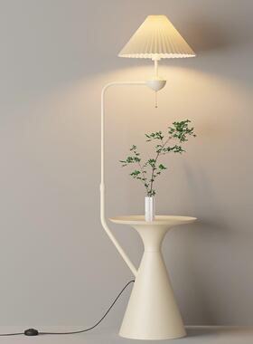 奶油风落地灯客厅床头柜名宿家用书房茶几立式灯橙色氛围台灯