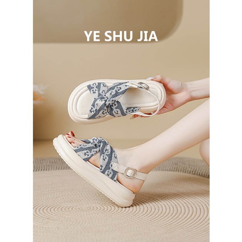 夏威夷露趾凉鞋女款2024新款夏季外穿时尚厚底松糕休闲沙滩配裙子