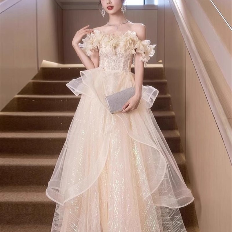 一字肩晚礼服女高级感宴会主持人轻奢小众成人礼艺考长裙2025新款