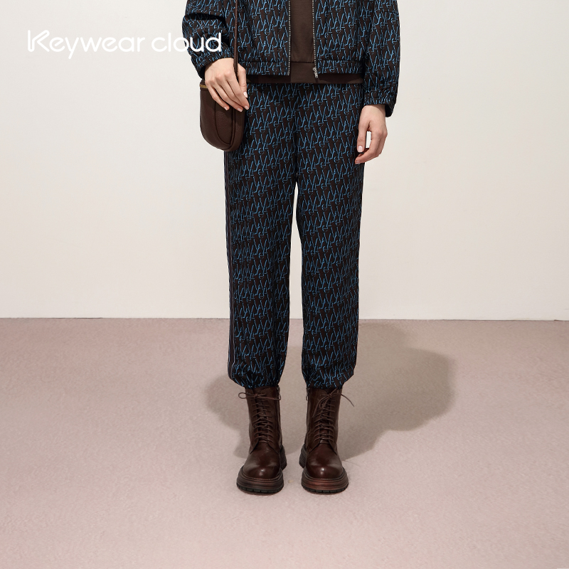 Keywearcloud奇威运动潮流侧边织带满印设计开叉松紧腰休闲长裤