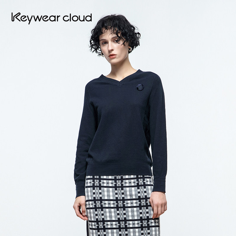 Keywearcloud奇威秋季V领女装上衣打底衫经典长袖百搭纯色针织衫