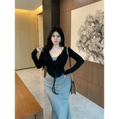 babes韩系灰色针织挂脖吊带连衣裙2025新款 秋冬季 气质修身 套装