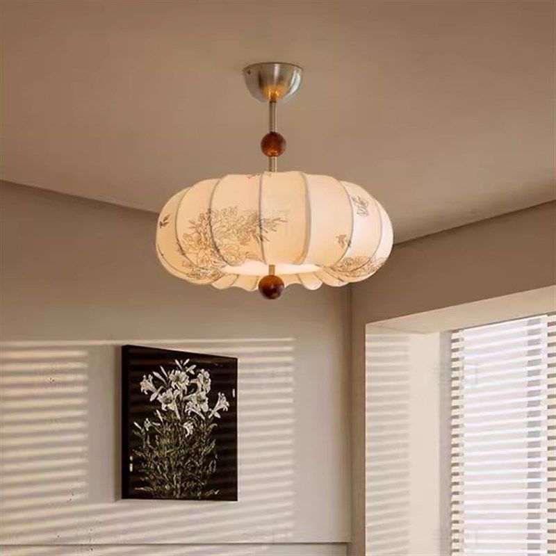 法式复古风卧室吊灯布艺花纹中古餐厅南洋实木侘寂风温馨房间主灯,家装灯饰光源,卧室/书房吊灯,淘宝优惠券,粉丝福利购,淘宝优惠卷