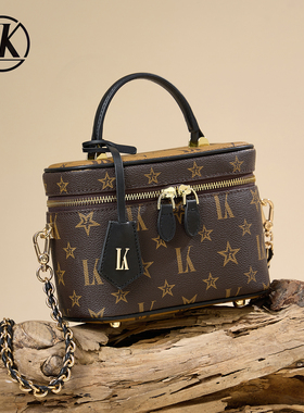 LK轻奢包包女新款2026小众盒子包放手机斜挎包链条小包手提化妆包