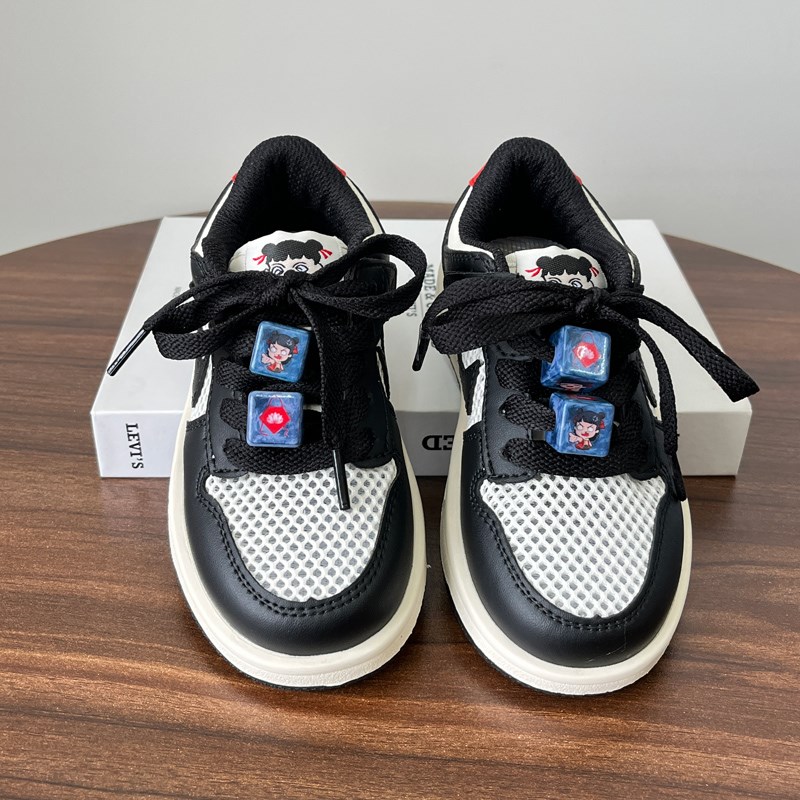 2025新款哪吒鞋子儿童夏季男童单网面运动鞋透气板鞋女童网鞋软底