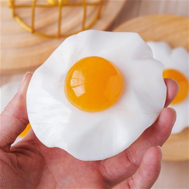 天然水晶荷包蛋雕刻件金冻石阿富汗玉矿石标本Q创意家居工艺品摆