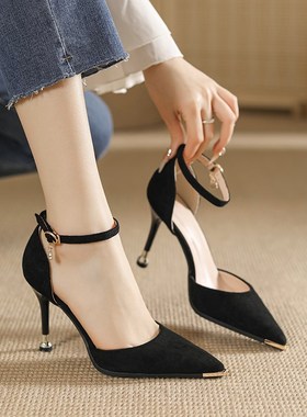 凉鞋2024年新款黑色法式大码中空单C鞋41一43女尖头一字扣带高跟
