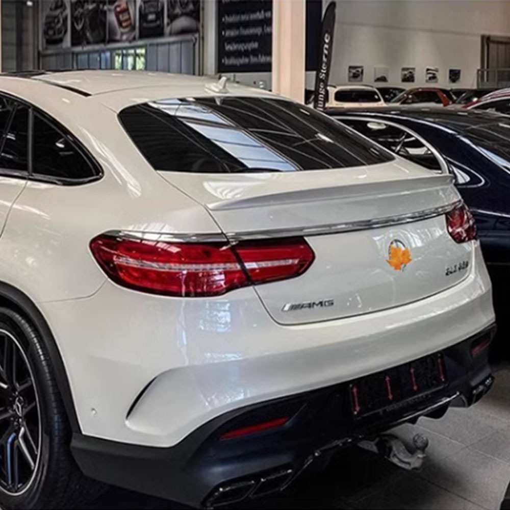 适用于GLC Coupe两门轿跑AMG款改装烤漆碳纤维C43 63 300压尾翼