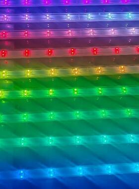 源头厂家新型LED卷帘彩屏全彩户外防水透明格栅屏广告传媒屏