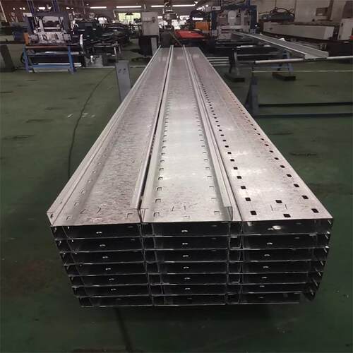 厂630 家现货Q235热镀锌型钢B钢结构屋C面檩条冲孔C型钢光伏支架