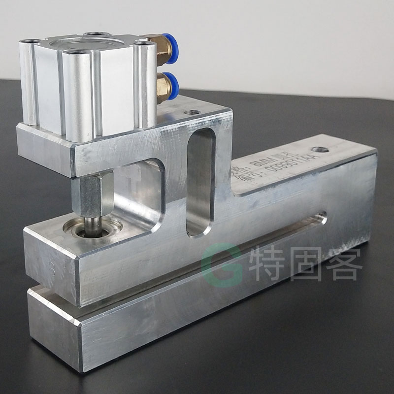 东莞制低价制袋机用打孔器小圆孔胶袋气动打孔机过料50mm,150mm