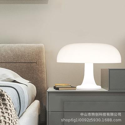 源头厂家创意台灯磨茹灯台灯小夜灯卧室台灯现货量大从优