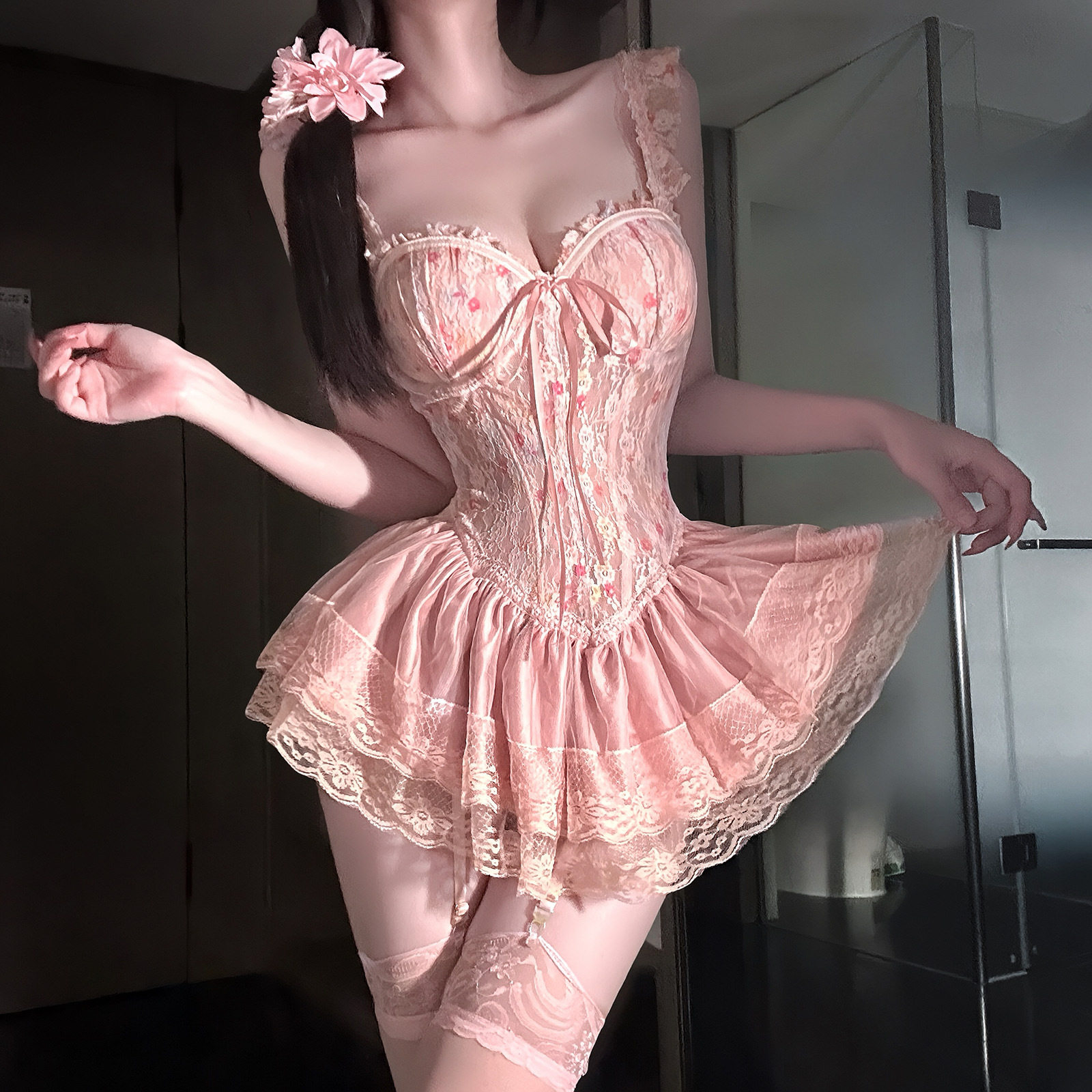 碎花吊带连衣裙鱼骨收腰显瘦带胸垫纯欲甜美可爱性感遮肚子女睡裙