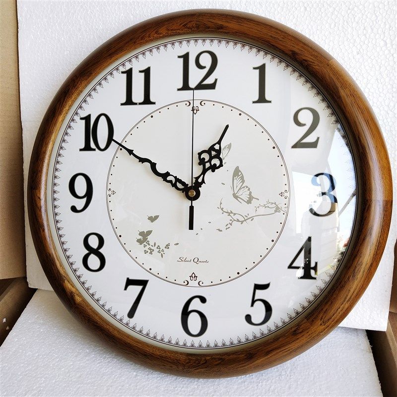 2023新款橡木实木挂钟静音简约家用客厅时尚创意装饰田园大石英钟