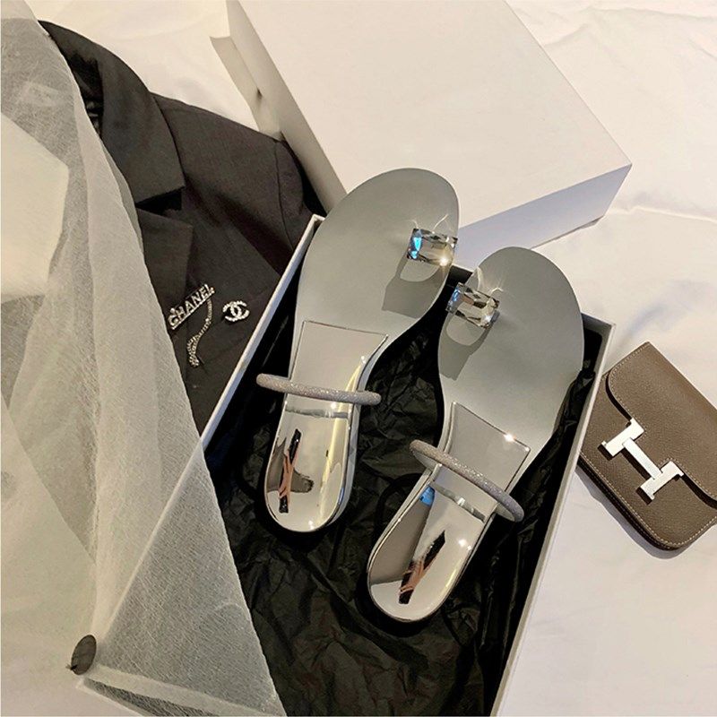 仙女拖鞋女外穿高级感2024夏季新款鸽子蛋水钻套趾一字平底凉拖鞋,女鞋,一字带凉鞋,淘宝优惠券,粉丝福利购,淘宝优惠卷