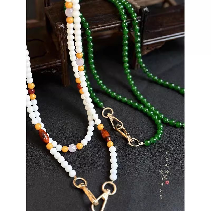 国风绿色珠子串珠项链女2024新款新中式复古国风手机链斜挎链配饰