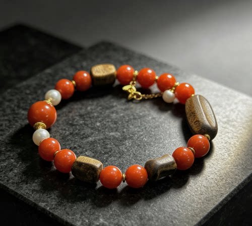 【凯百瑞28周年庆】天然沉香南红手串S925银设计款JJBYH60920005