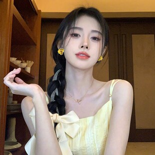 夏天黄色花朵耳i环小清新花瓣耳夹无耳洞女多巴胺耳钉高级感耳饰