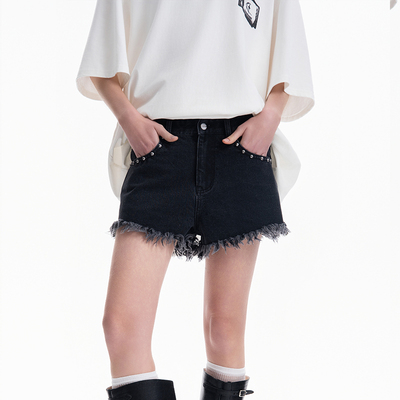 QUARTER IN NIGHT25夏季新款铆钉毛边牛仔短裤