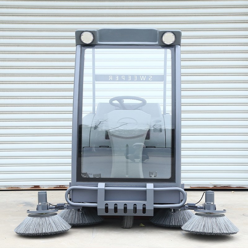 DP-2000半封闭扫地车 公园物业道路清洁驾驶式扫地车垃圾清扫车