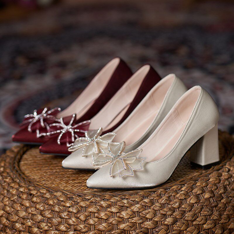 极速粗跟女士f婚鞋香槟色配婚纱礼服旗袍红高跟鞋加宽大码浅口尖