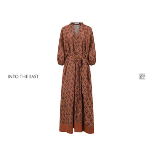 Into The East己印盾花v领连衣裙