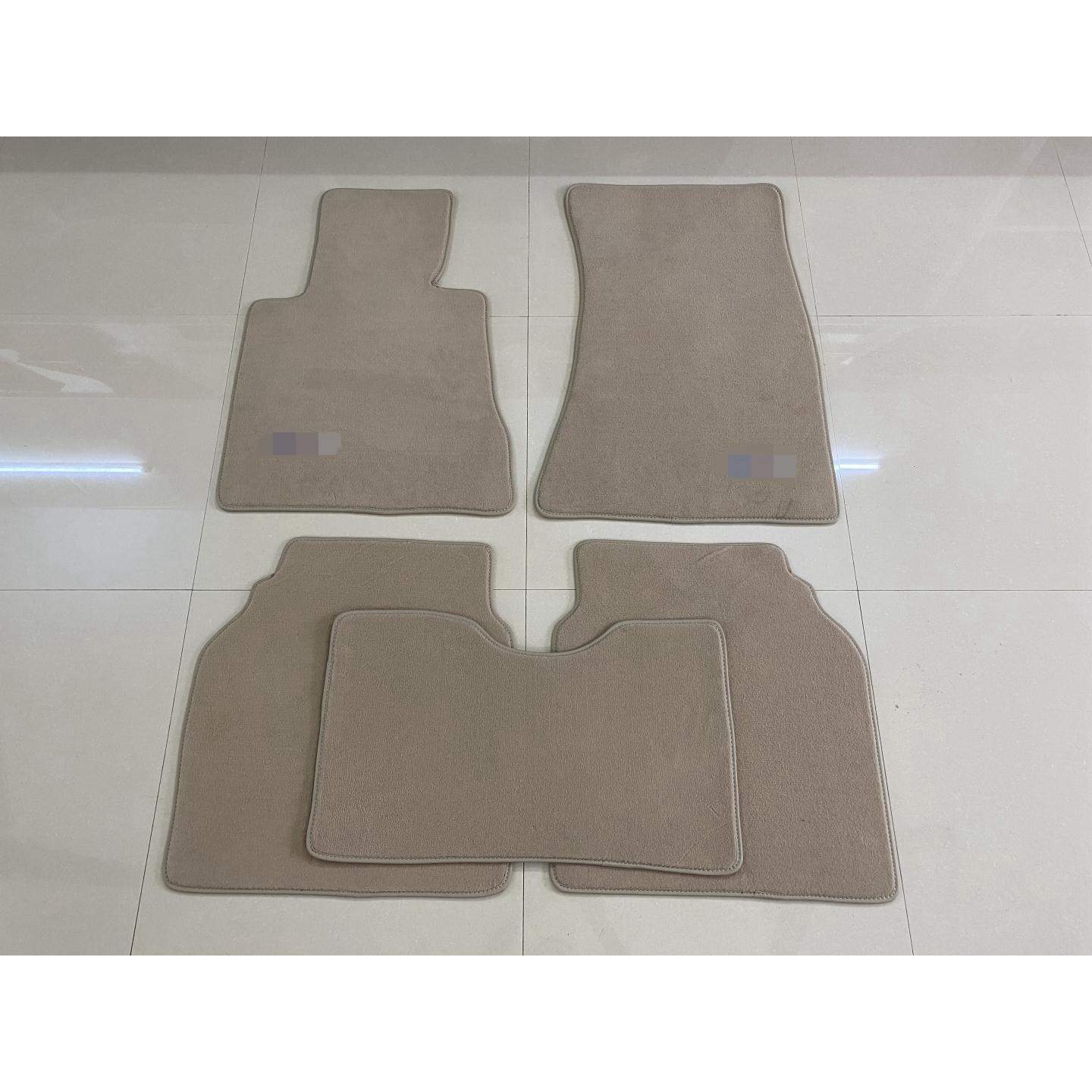 适用宝马3系E46E90E91E92E93F30F3435标长轴原厂款材料地毯式脚垫