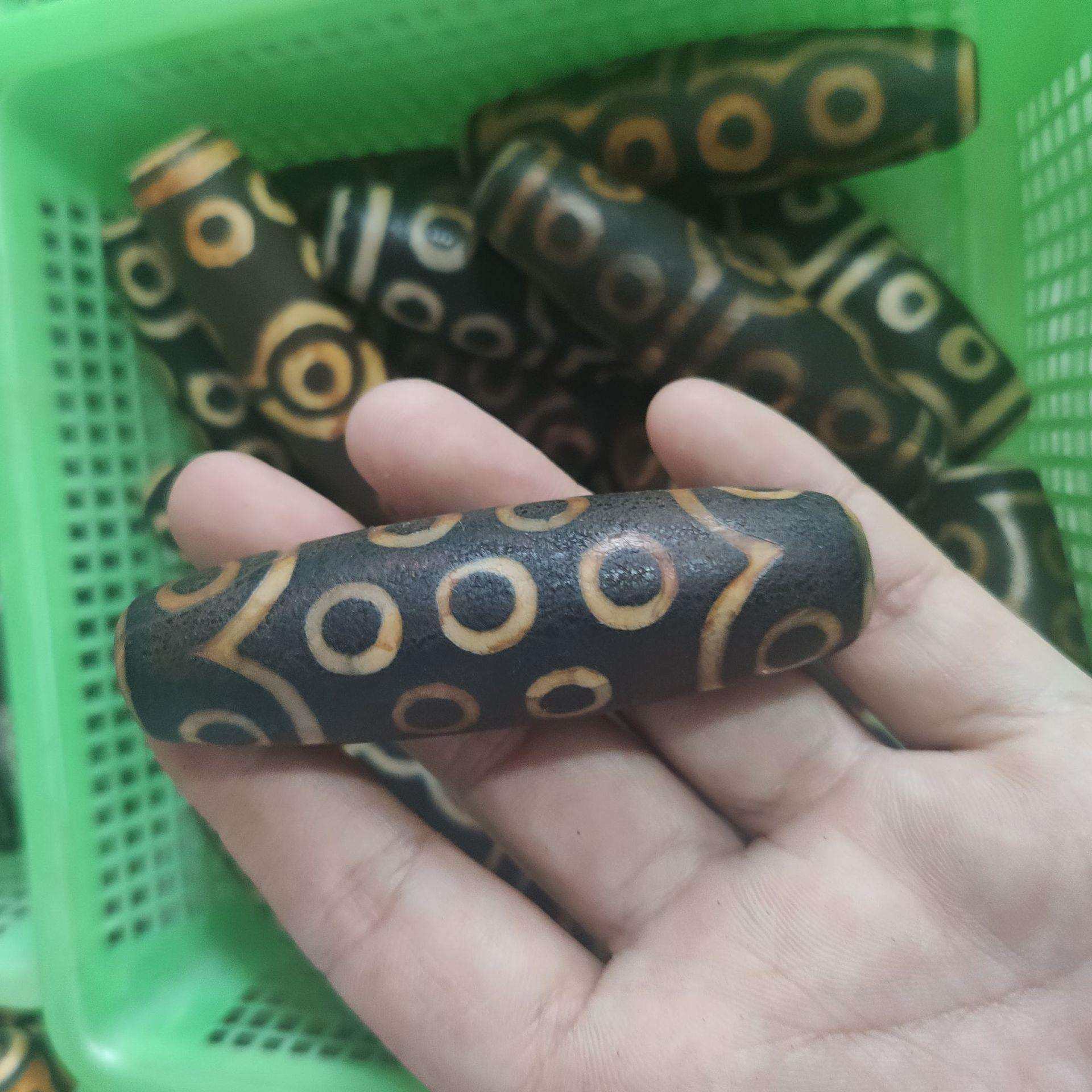 工厂大量销 天珠玛瑙勒子 九眼天珠老玛瑙桶珠龙纹玛瑙勒子配饰