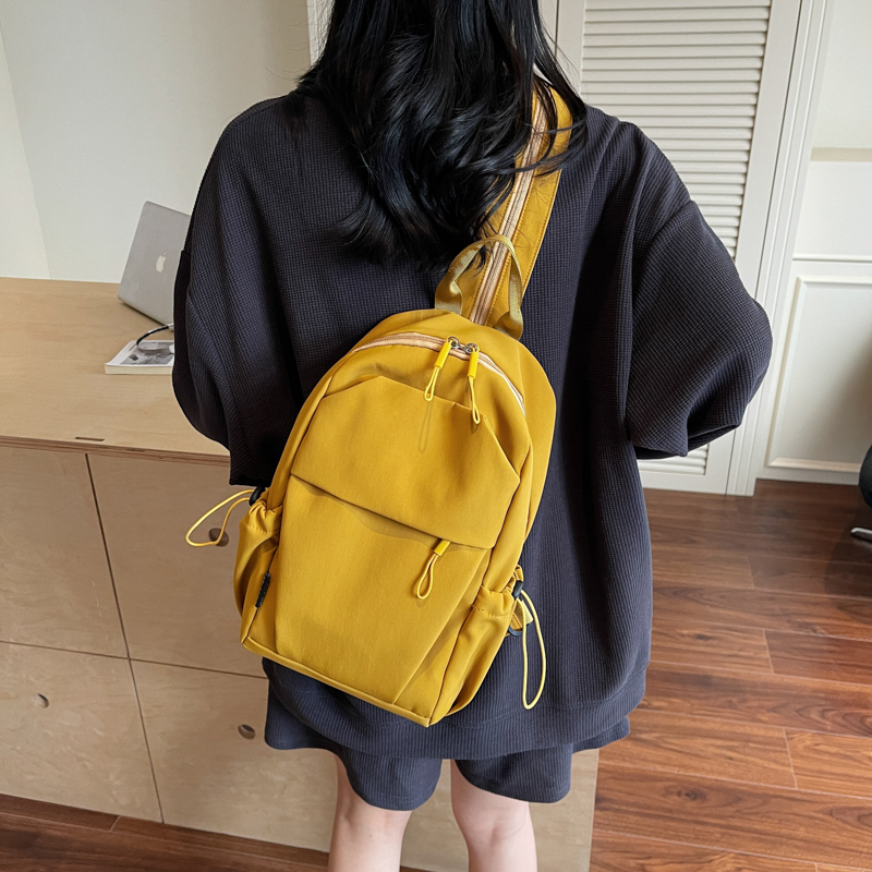 斜挎包女2025新款韩版百搭单肩包简约通勤小挎包轻便旅行双肩背包