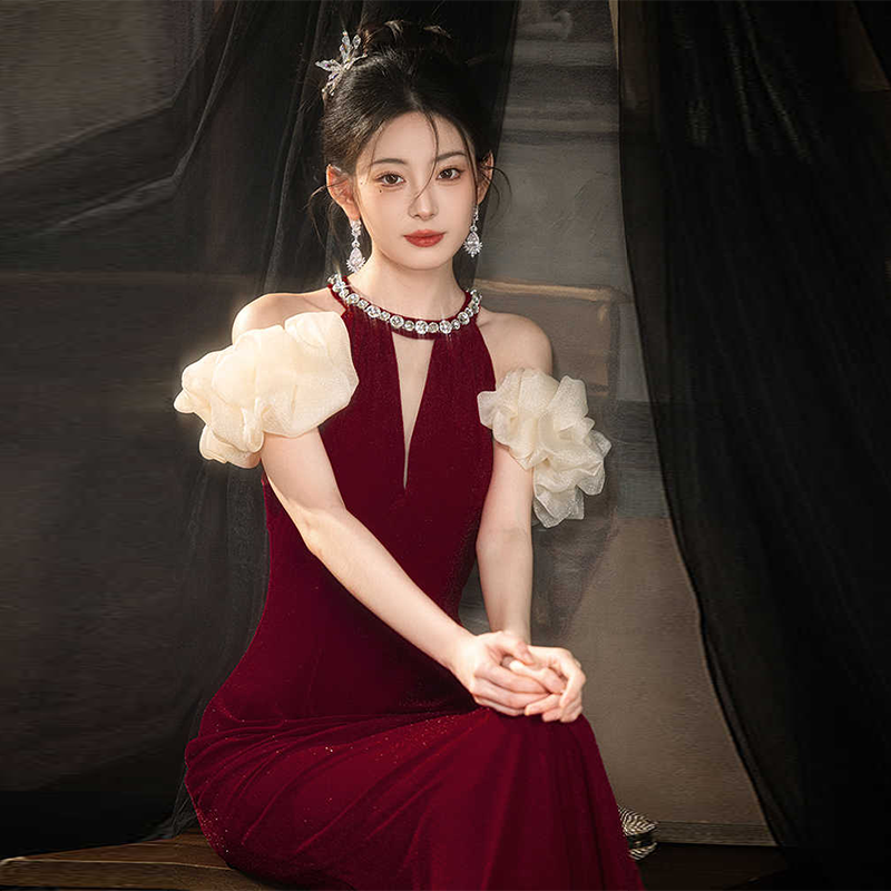 法式敬酒服新娘结婚订婚晚礼服裙女宴会挂脖气质鱼尾裙高级感轻奢