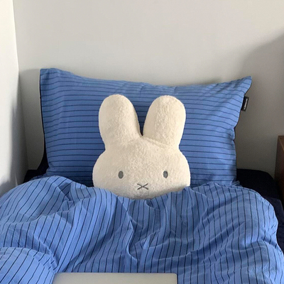 米菲兔抱枕卧室床头靠枕沙发靠背大学生宿舍床上毛绒睡觉搭子靠垫
