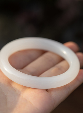 极速网红新品天然金丝玉r白玉手镯羊脂白镯子复古圆条镯美人镯礼