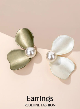 法式不对称花朵珍珠耳钉女纯银小众设计轻奢耳环2025新款爆款耳饰
