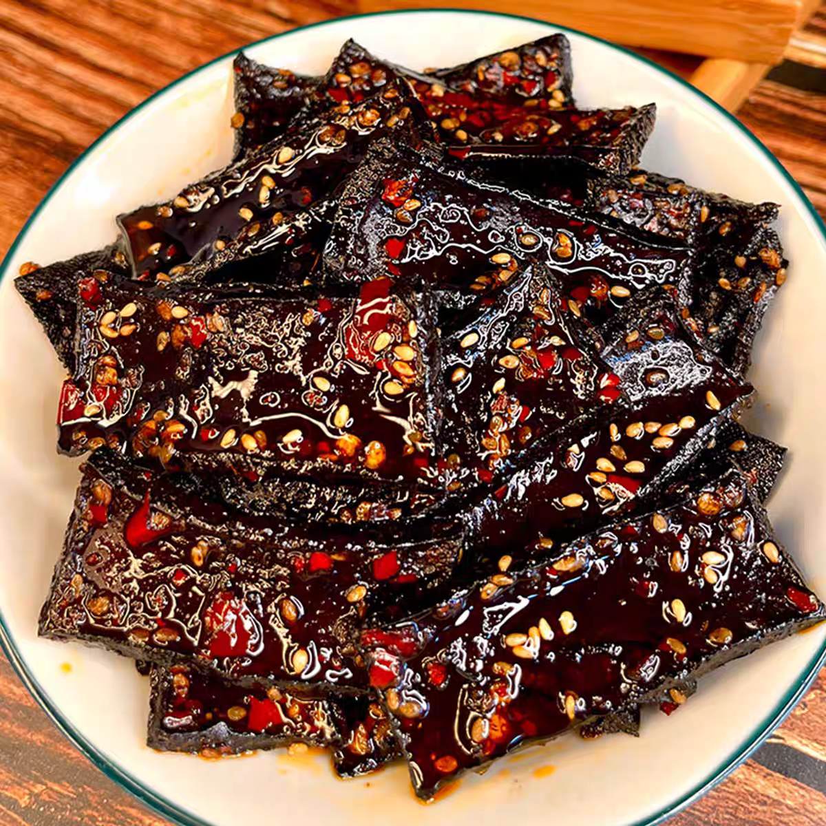 湖南冷江特色酱香黑豆干娄底新化手工麻辣豆腐干现做即食小吃零食