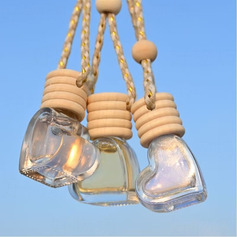 装贝壳的玻璃瓶创意风容器