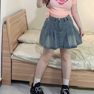 300斤辣妹短裙胖MM遮肚子A字百褶裙 大码 复古蓝牛仔半身裙女夏季