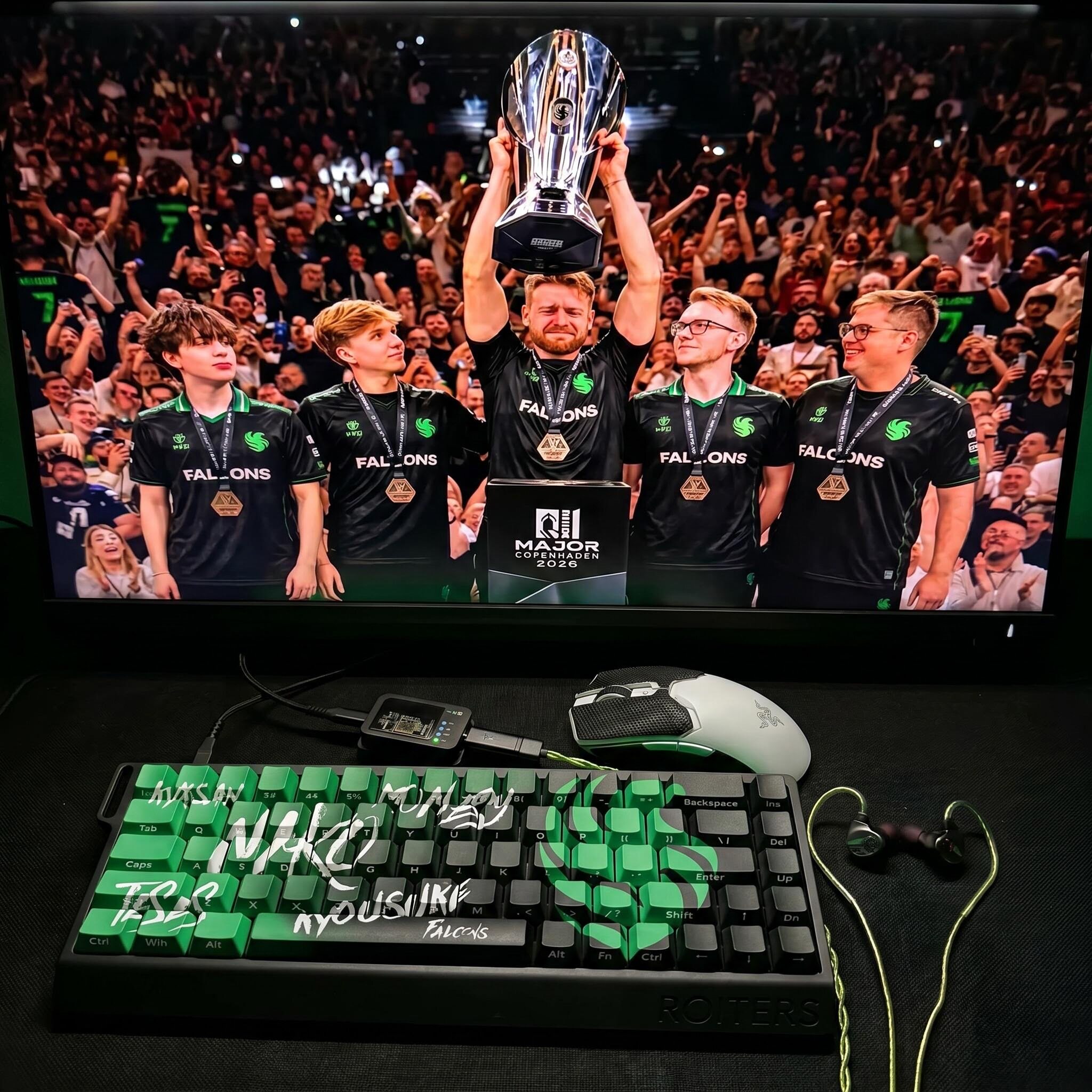 csgo战队键帽定制 原厂高度键盘 PBT 适配60 68 75 小蜜蜂wooting图片