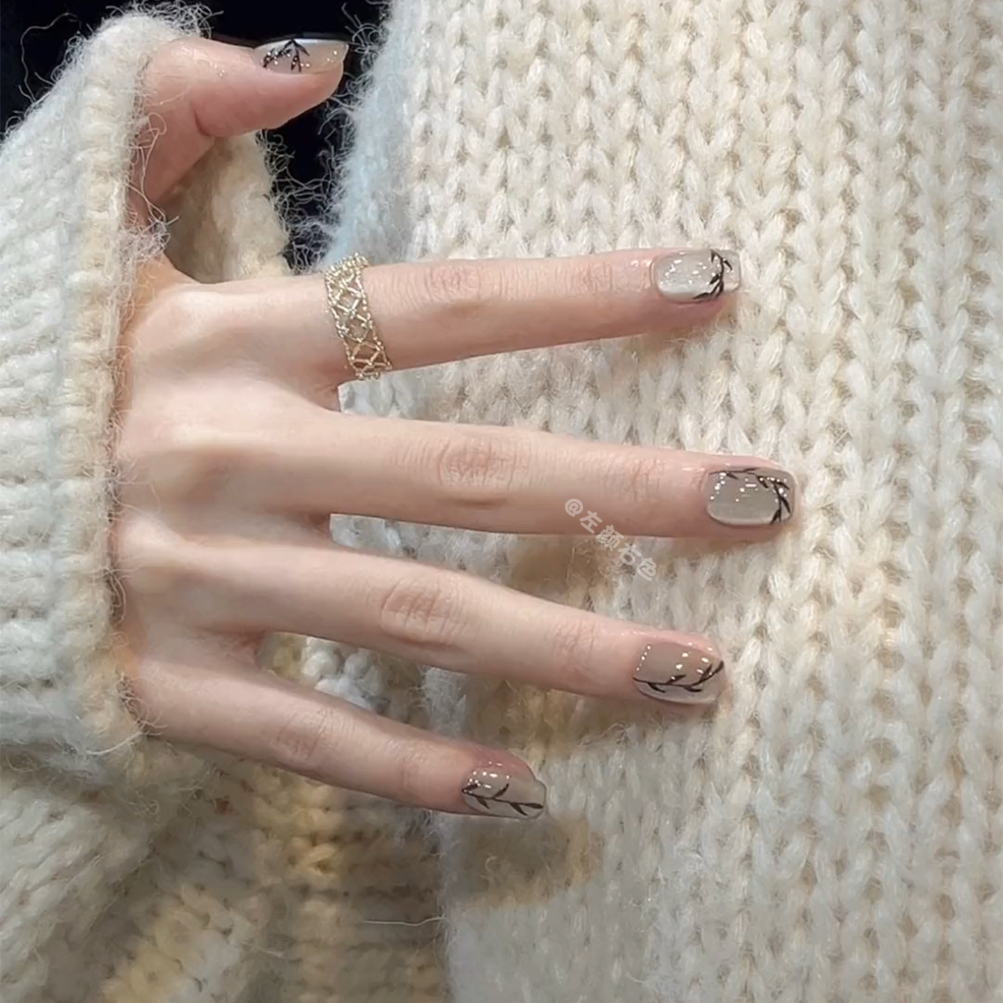 手工穿戴甲2025新款水彩手绘新中式国风水墨画竹子猫眼短款美甲贴