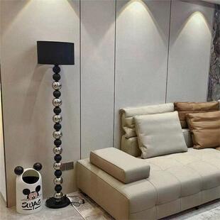 新款高颜值落地灯氛围灯客厅沙发边装饰极简高级感卧室立式台灯