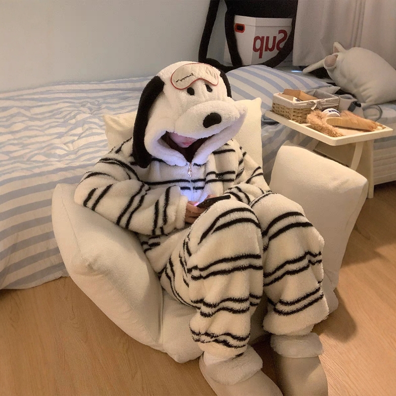可爱少女卡通小狗连帽珊瑚绒睡衣
