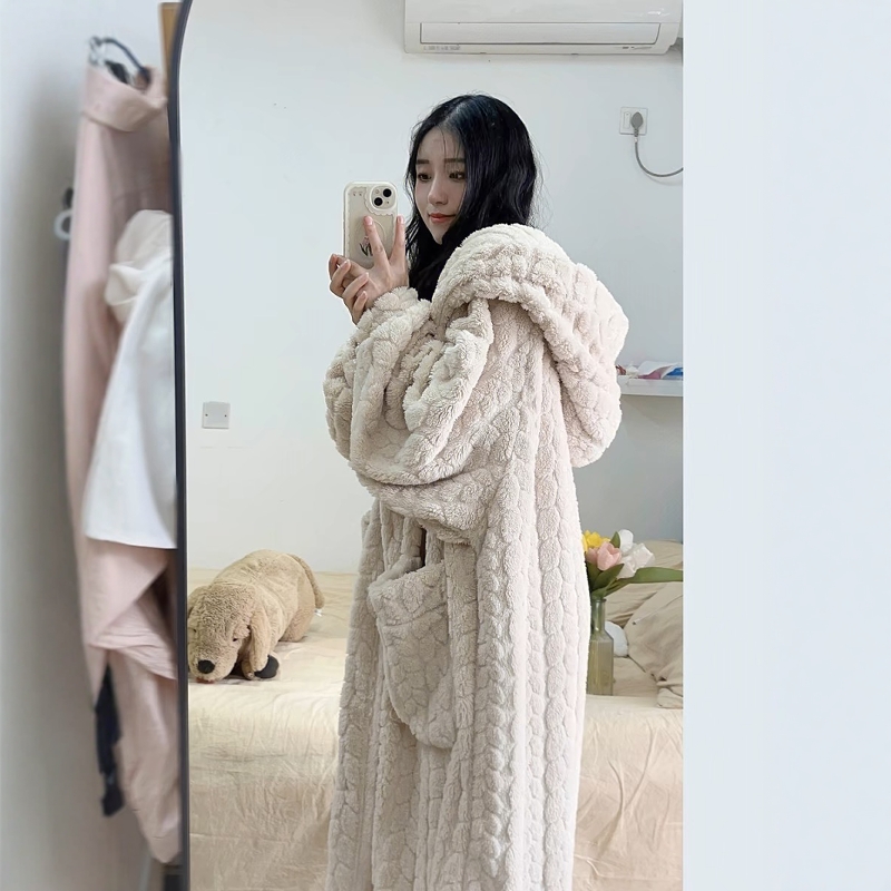 连帽珊瑚绒睡衣女款冬季长袍2024