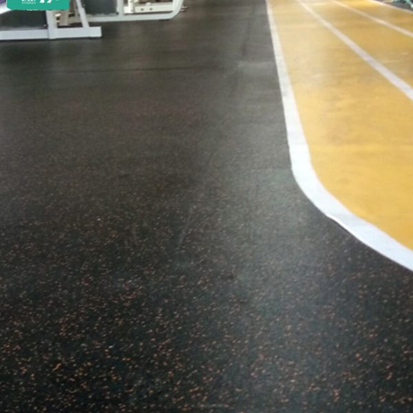纯黑色隔音减震橡胶卷材地垫防滑耐磨防火健身房地板