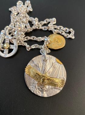不同银匠 925纯银飞鹰圆形银饼自由女神银币花纹吊坠朋克潮男项链